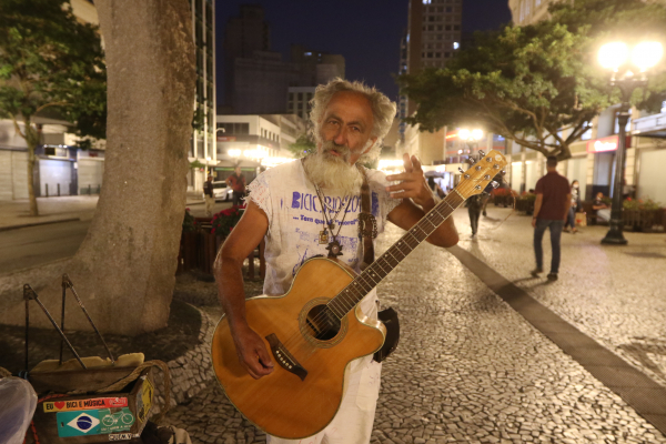 O artista de rua Plá: “Nesses 32 anos de carreira, nunca passei por uma situação dessas”