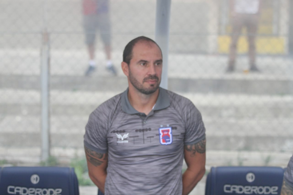 Allan Aal, técnico do Paraná Clube: depois de 7 jogos em 21 dias, uma semana para treinar