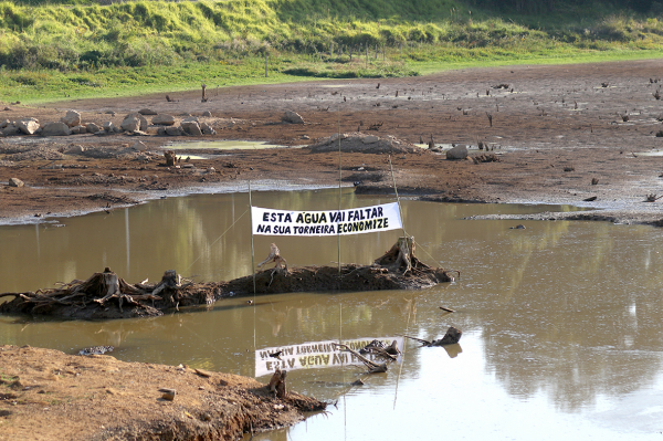 Barragem do Passaúna já tem parte com leito seco desde o fim de abril