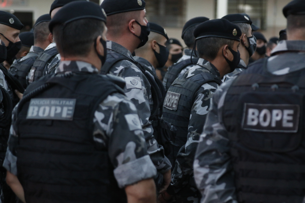 Projeto isenta militares com moléstias graves de contribuição