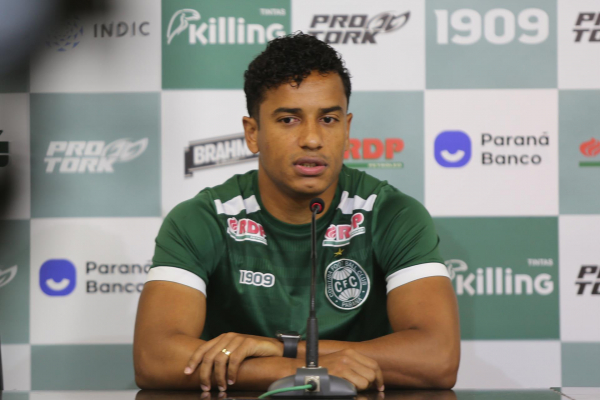 Diogo Mateus: em números ofensivos ele é o melhor lateral-direito da Série B