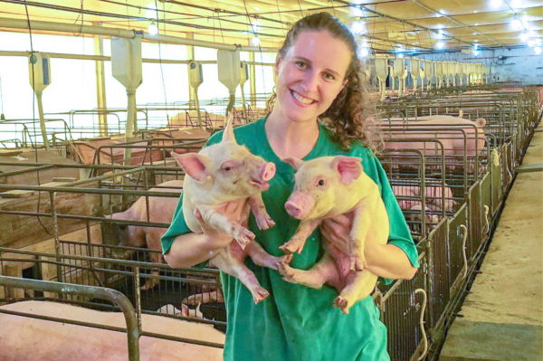 Rafaela Hilgemberg foi indicada ao Prêmio Estudante Dez, da Associação Brasileira de Zootecnistas (ABZ).
