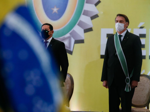 Bolsonaro: suspeita de que o modo de funcionamento dos disparos em massa seja semelhante ao usado nos ataques dirigidos ao Supremo