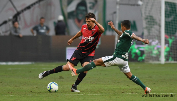 Paulo André enfrenta o Palmeiras