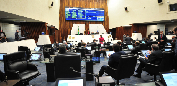 Plenário da Assembleia: projeto ainda terá que passar por nova votação, na semana que vem