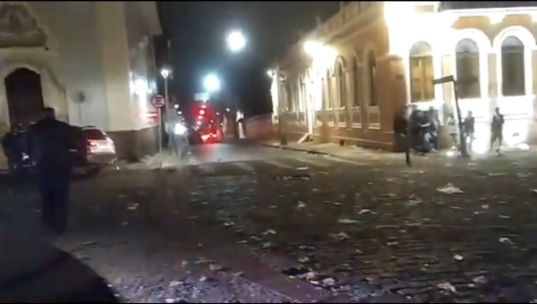 Série de confusões na região teve início na madrugada do último domingo, quando comerciantes que têm barracas na tradicional Feira do Largo da Ordem reclamaram de vandalismo