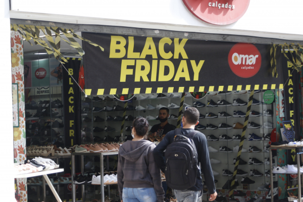 Black Friday ganhou espaço no calendário de compras nos últimos anos: atenção do consumidor é necessária