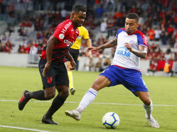 Nikão contra o Bahia: neste sábado, ídolo atleticano precisou deixar o campo logo no início da partida, lesionado