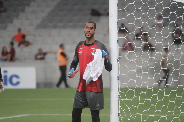 O goleiro Léo: "Nem herói, nem vilão"