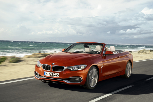 BMW Série 4 Cabrio Sport 2019/20: novo design dos faróis estão entre as novidades do esportivo