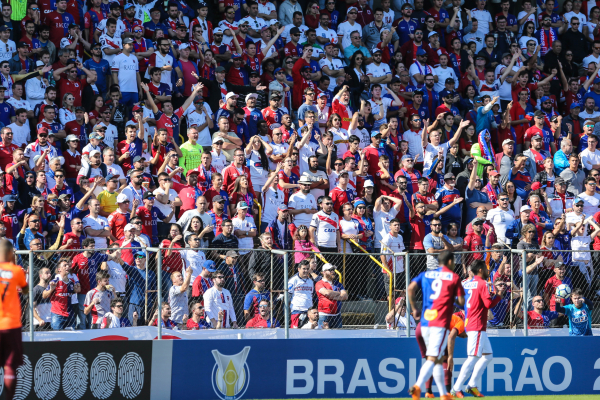 Torcida na Vila Capanema