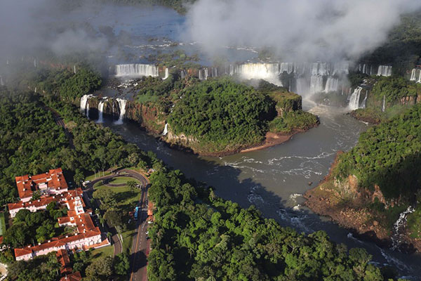 Parque Nacional do Iguaçu, onde ficam as Cataratas do Iguaçu, está fechado desde o dia 18 de março