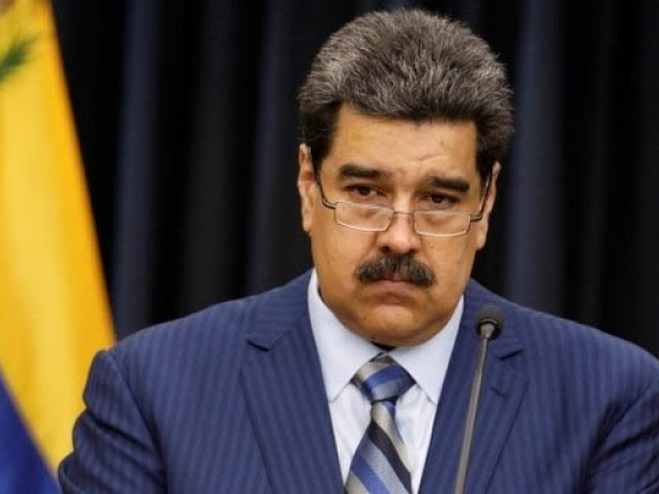 Nicolas Maduro toma posse