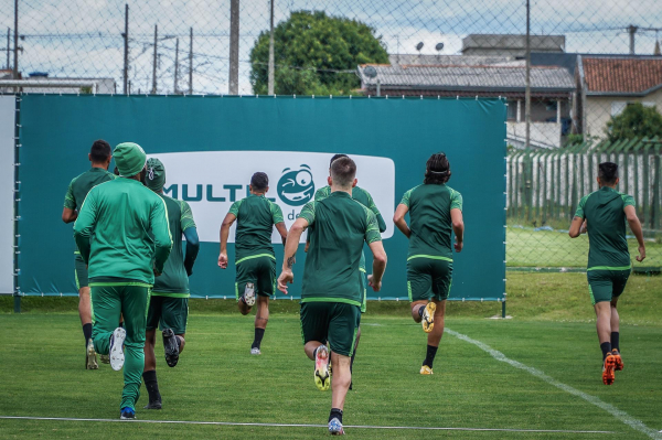 Treino do Coritiba: desfalques, dúvidas e retornos