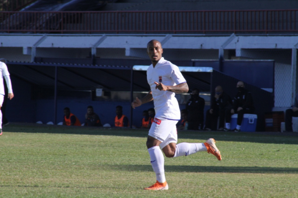 Gustavinho enfrenta o Azuriz