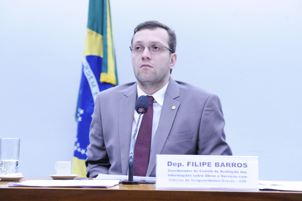 Filipe Barros (PSL): deputado alega que inquérito é "tentativa do Estado em iniciar uma caça às bruxas”