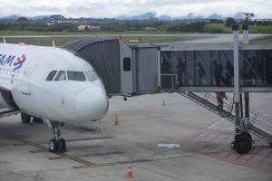 Férias de meio de ano fazem aumentar número de voos no Paraná. Veja os destinos
