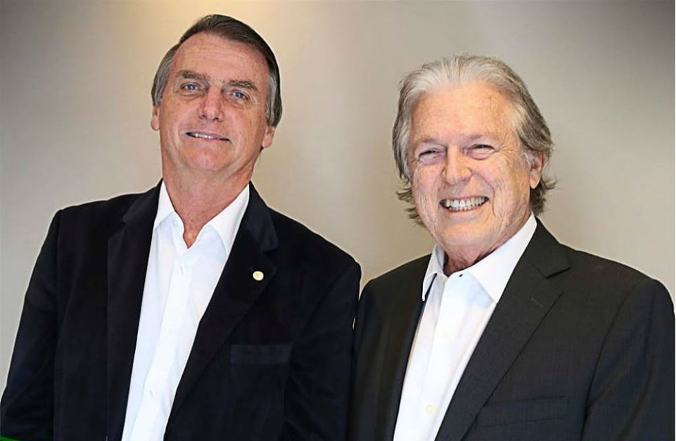 Presidente do PSL, Luciano Bivar, é alvo de mandados de busca da Policia Federal